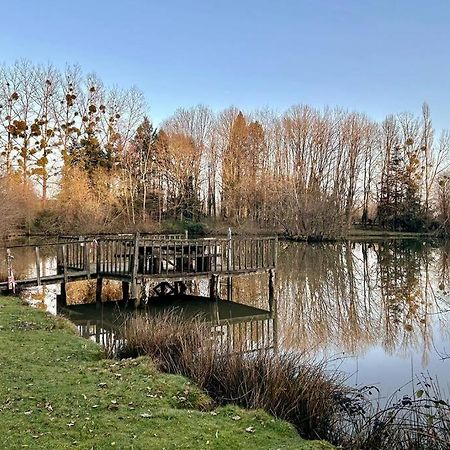 Maison Paisible Avec Lac Prive Secondigny Kültér fotó