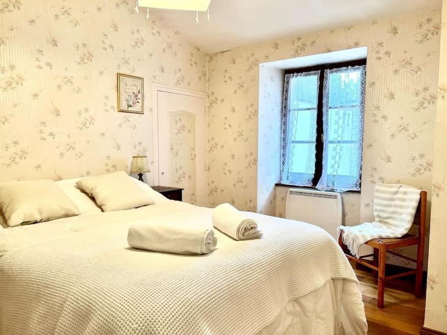 Maison Paisible Avec Lac Prive Secondigny Kültér fotó