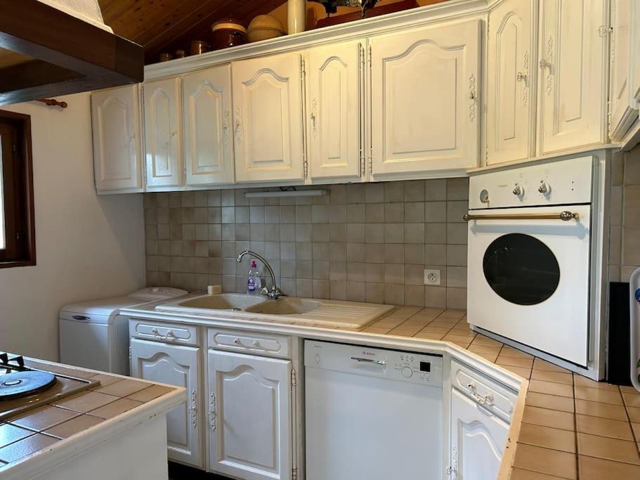 Maison Paisible Avec Lac Prive Secondigny Kültér fotó