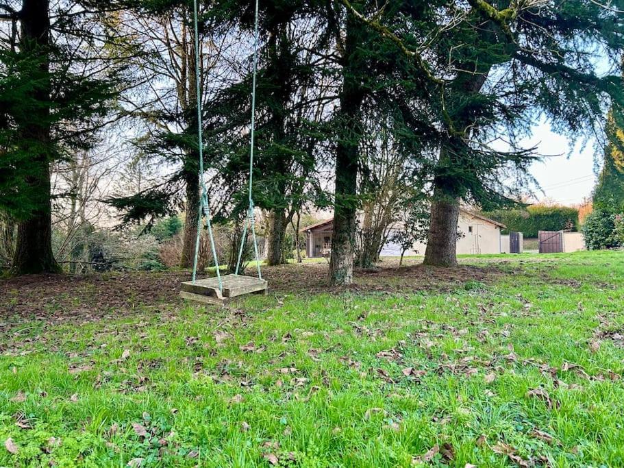 Maison Paisible Avec Lac Prive Secondigny Kültér fotó